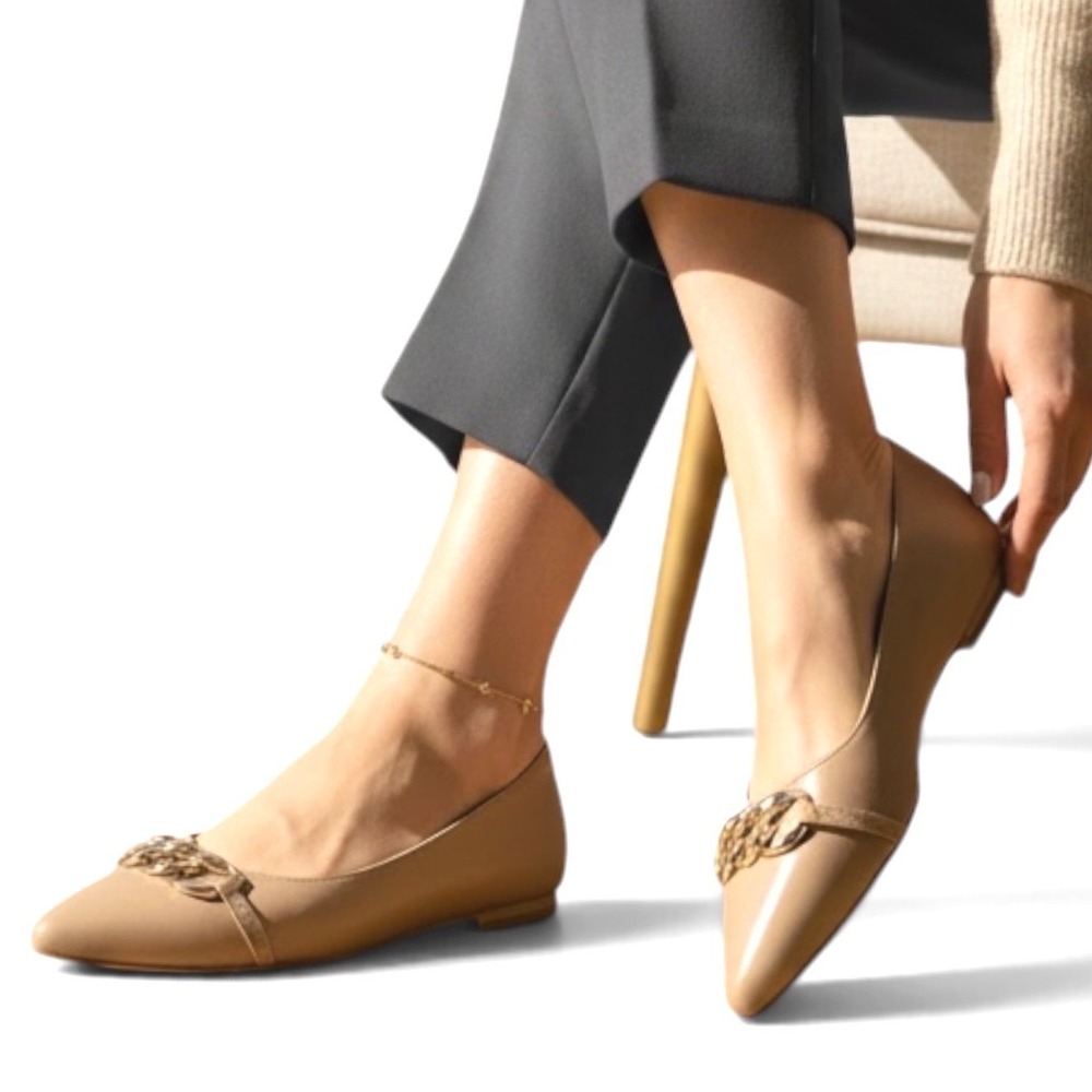27 Edit Naturalizer Women Tan Pointed Toe Chain Link Leather Flats Size 8.5 - Picture 2 of 8